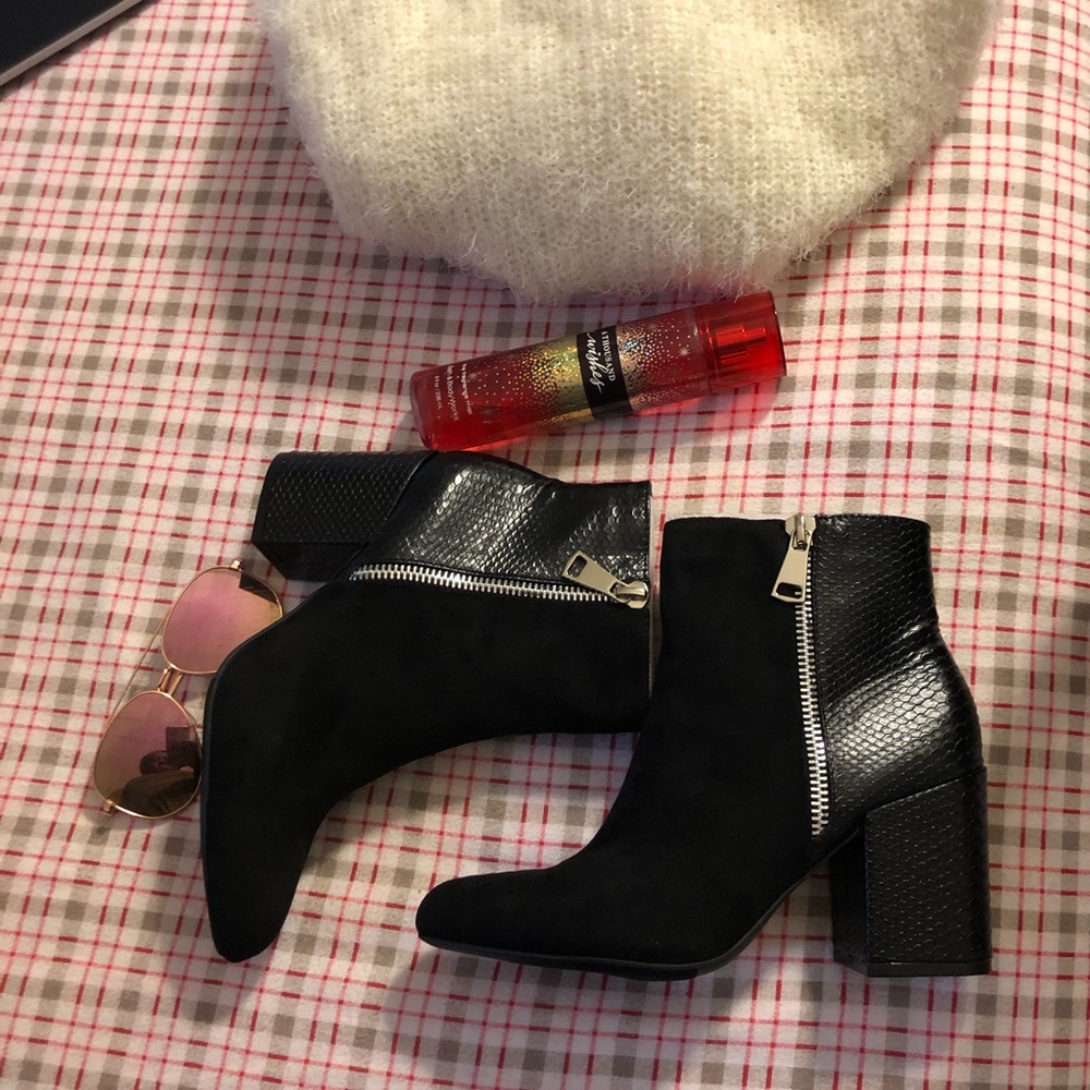 Black faux snake skin bootie